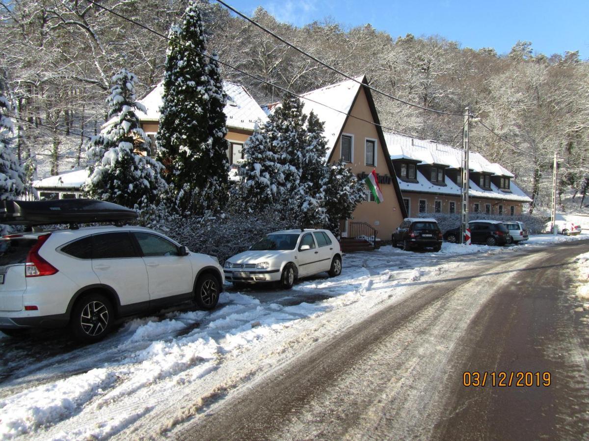 Hotel Sikfokut Носвай Экстерьер фото